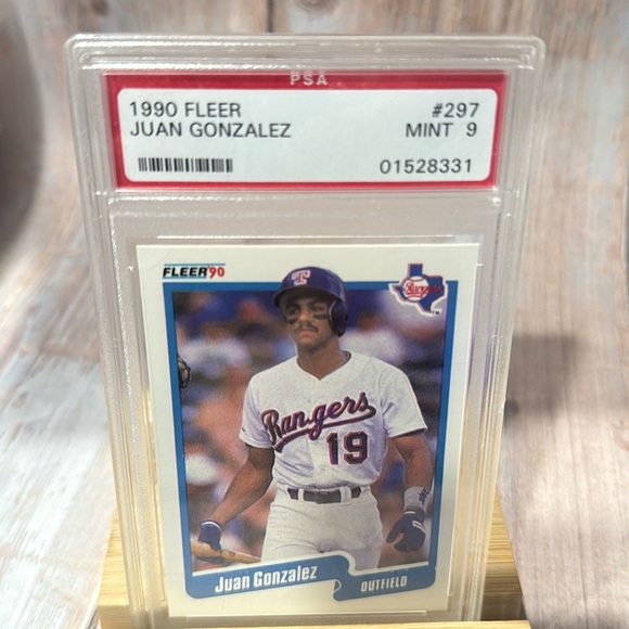 1990 Fleer Juan Gonzalez #297 PSA Mint 9 Baseball Card Item #ME563 - Picture 2 of 3